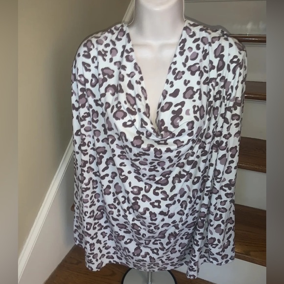 BAE CITY long sleeve cowl neckline Leopard Cheetah Blouse 2X - Picture 4 of 4